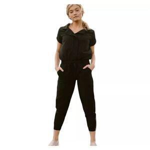 Albion Black Collar Roll Tab Short Sleeve Zipper Jogger Jumpsuit Women’s Small